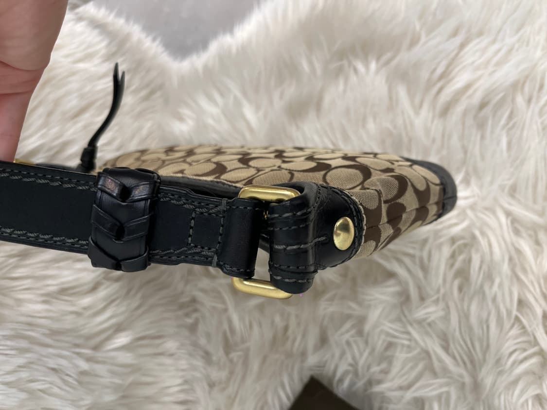Coach Basic Black Shoulder Bag 상품이미지5