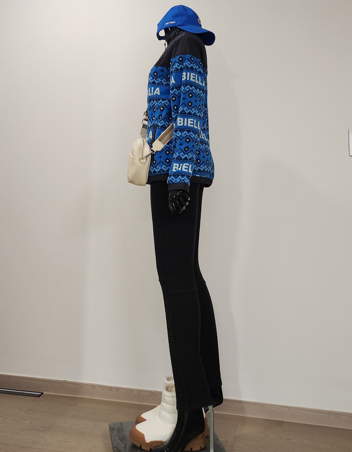 블루 레터링 후리스 상품이미지3