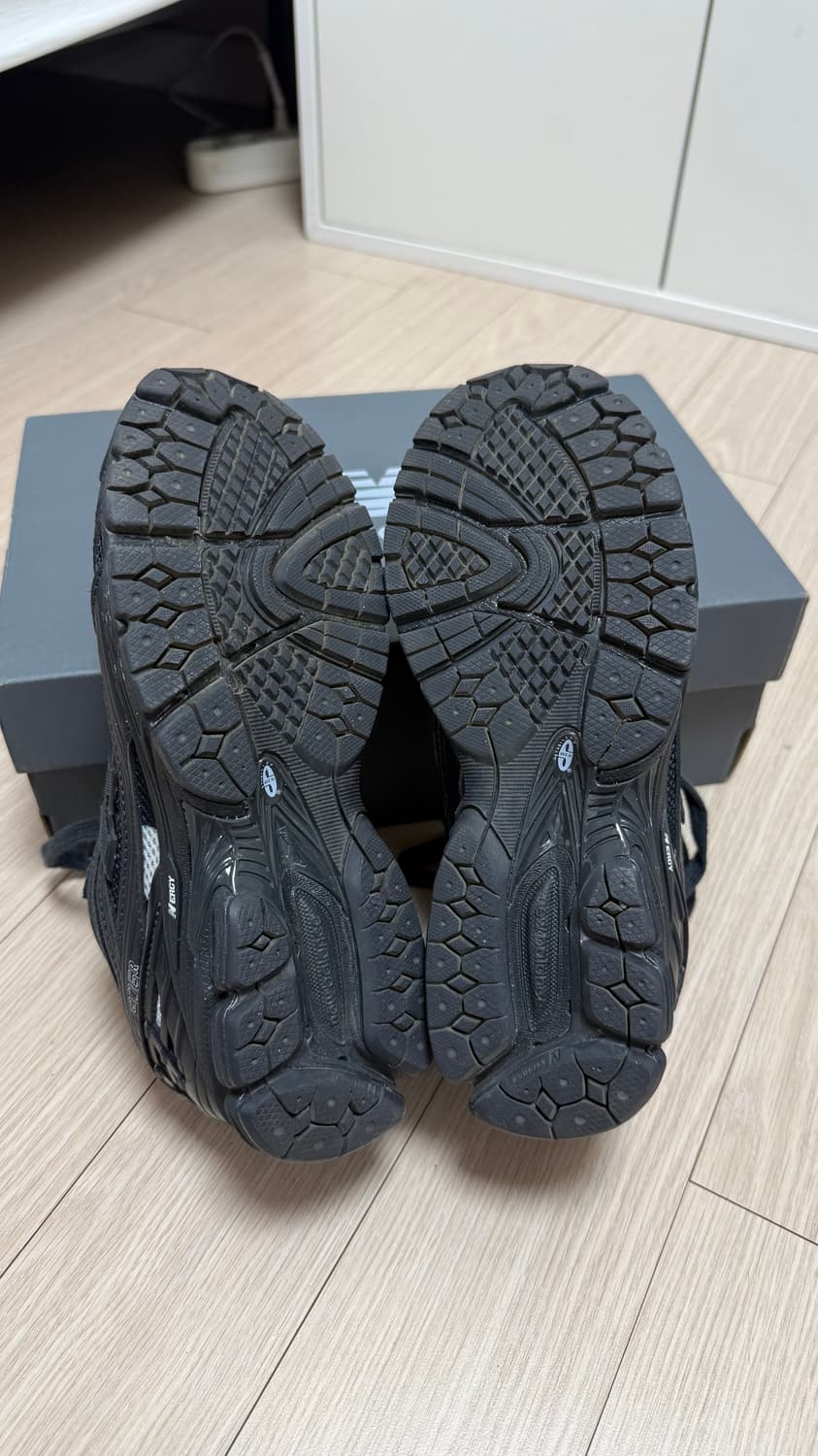 뉴발란스 1906R 폴카 닷 230 상품이미지3