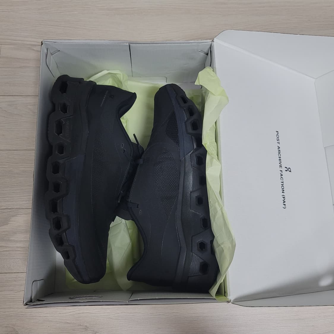 [285]<초S급> 온러닝x파프PAF 클라우드몬스터2 블랙 280290 상품이미지10