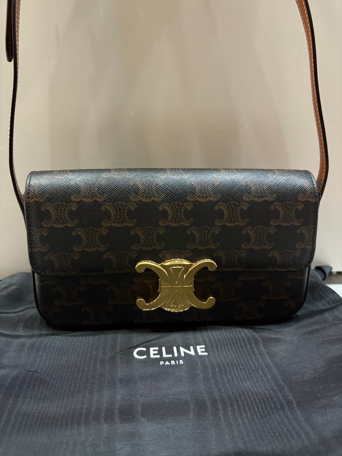 셀린느 트리오페 숄더백 상품이미지1