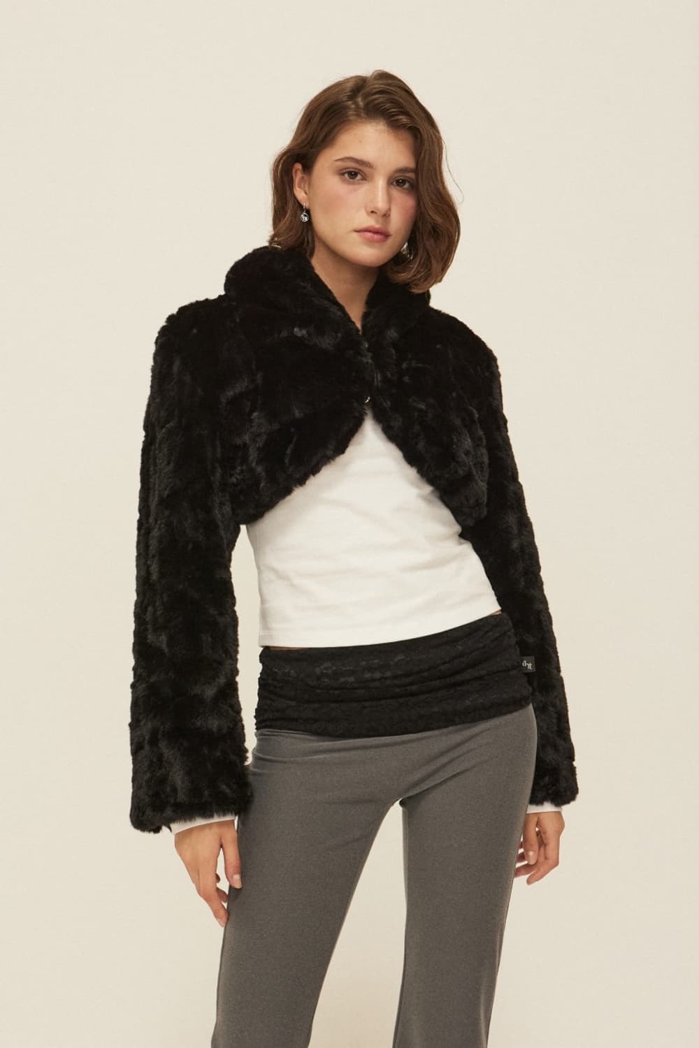 쓰리타임즈 퍼피 볼레로 퍼 자켓 블랙 상품이미지1