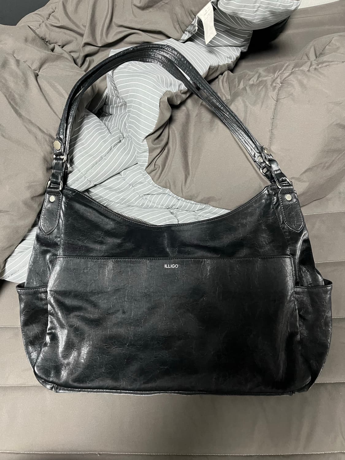 일리고 트러커 토트백 블랙 상품이미지3