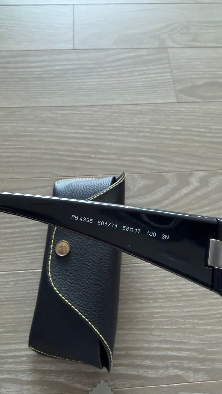 레이벤 RB4335 상품이미지3