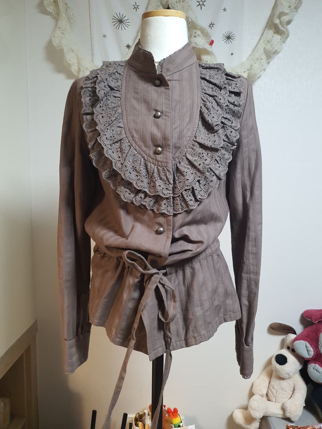 [지뢰계] 레이스 프릴 블라우스 브라운 긴팔 셔츠 상품이미지1
