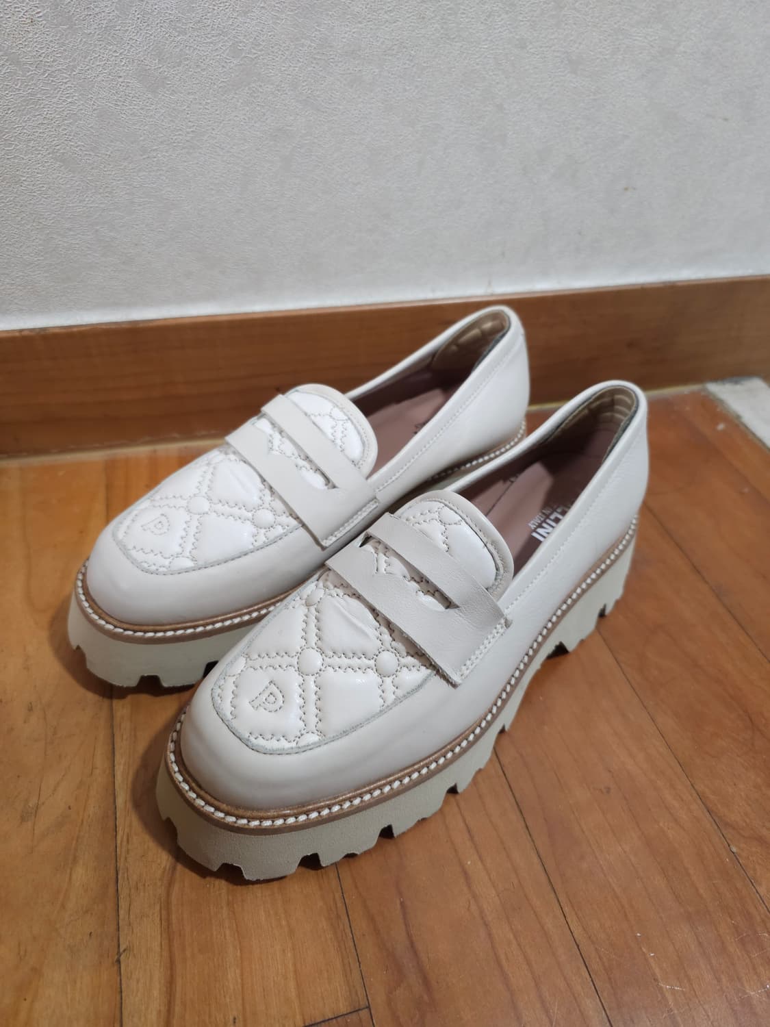 새상품)폴리니 페니로퍼 36 상품이미지1