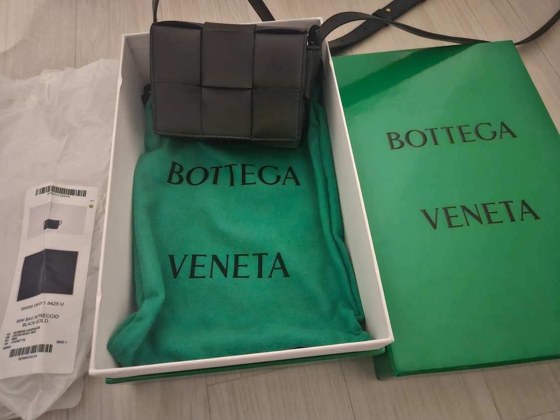 보테가베네타 미니 카세트백 상품이미지1