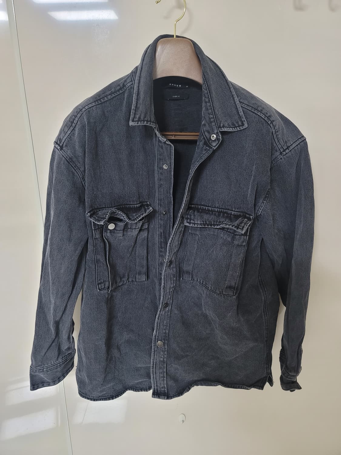 ANDEW 오버핏 데님 흑청 트러커자켓 105사이즈 상태굿

 상품이미지1