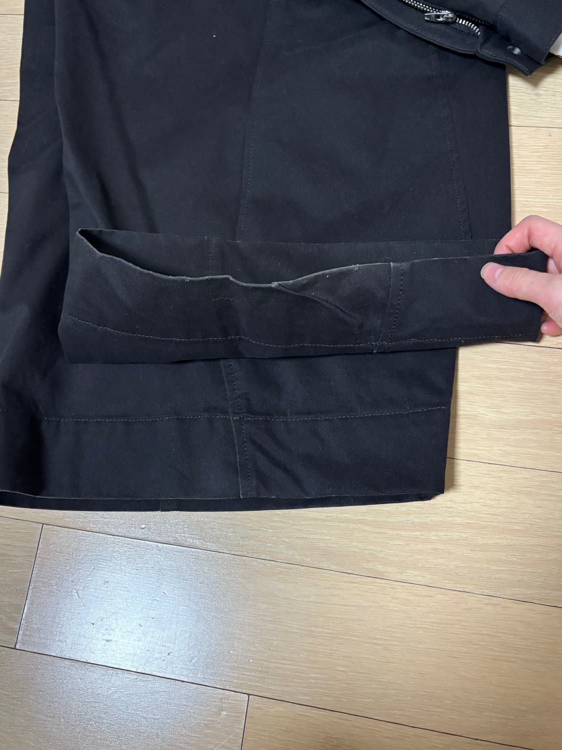 Cos 코스 디컨스트럭티드 코튼 배럴 레그 트라우저 브라운  xs 32  상품이미지4