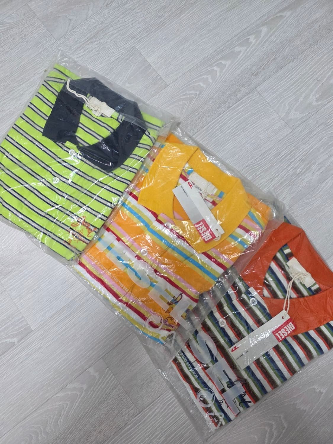  Diesel 티셔츠 새상품 사이즈 S,M 상품이미지1