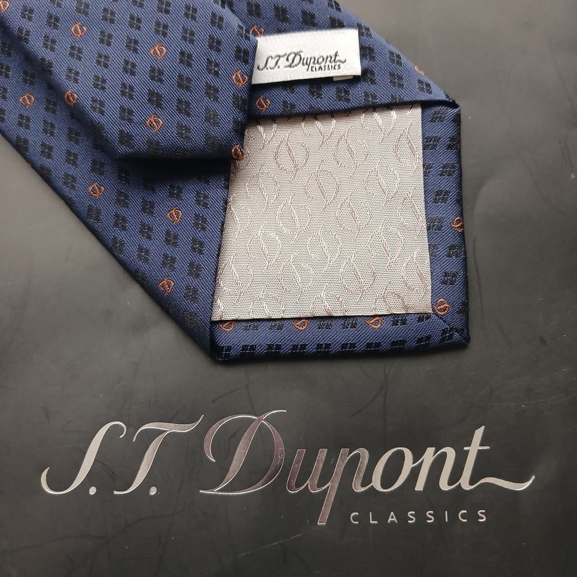 듀퐁 실크 네이비 로고 패턴 슬림 넥타이 7.8cm A+등급 A18663 상품이미지5