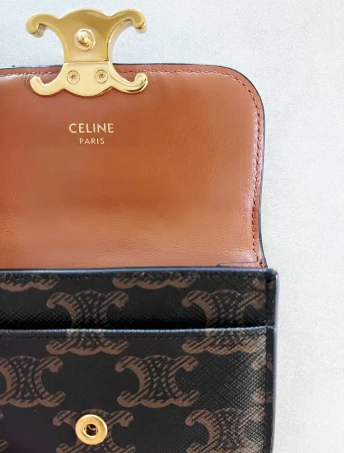 셀린느 트리옹프 플랩 카드지갑 (오늘만/내일올림) 상품이미지7