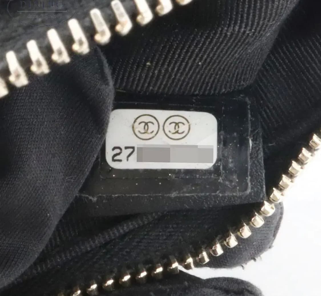 [정품 급매 ] 샤넬 트위드 로고 패브릭 그레이 파우치 상품이미지3