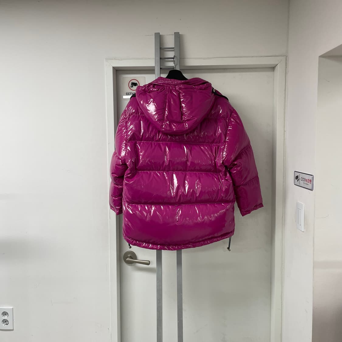 디젤 유광 핑크 패딩 XXS(W) 상품이미지6