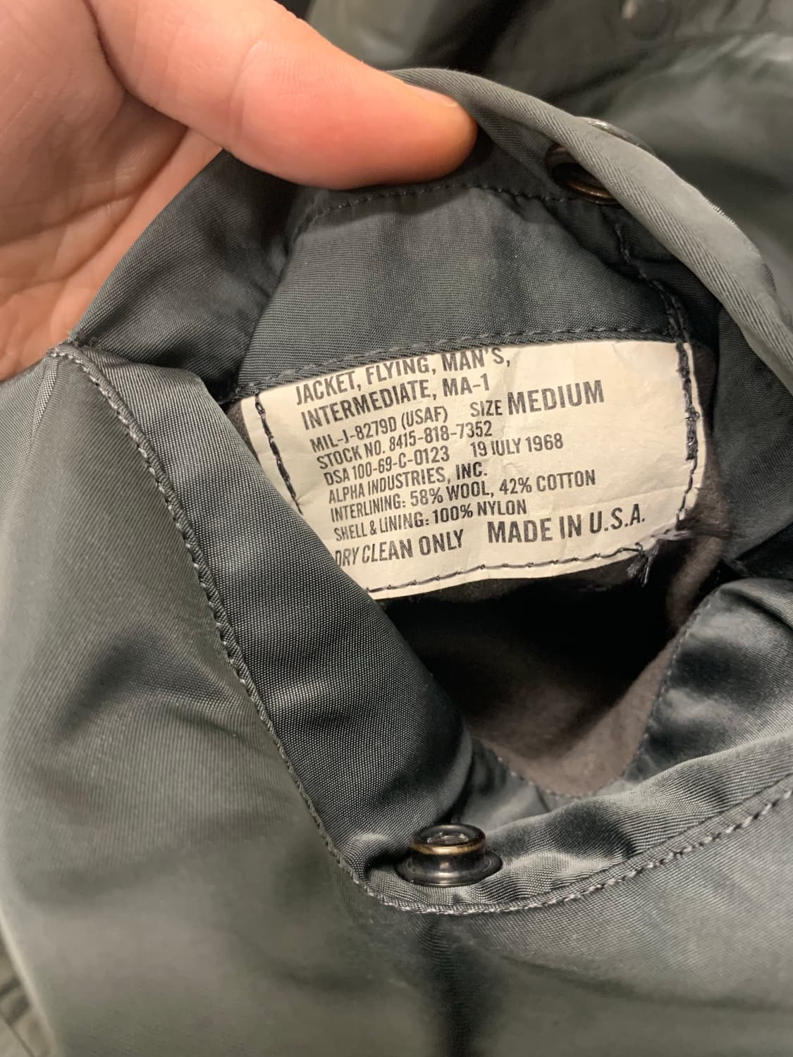 데드스탁급) 알파인더스트리 1968 정밀복각 MA-1 M사이즈 상품이미지4