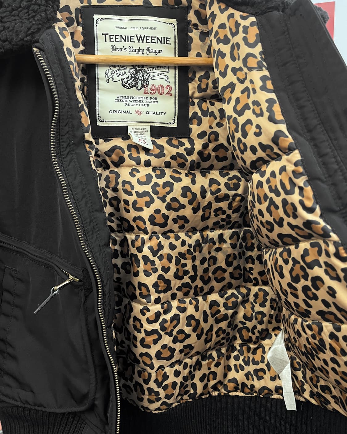 티니위니 퍼 카라 레오파드 항공점퍼 블랙 상품이미지8