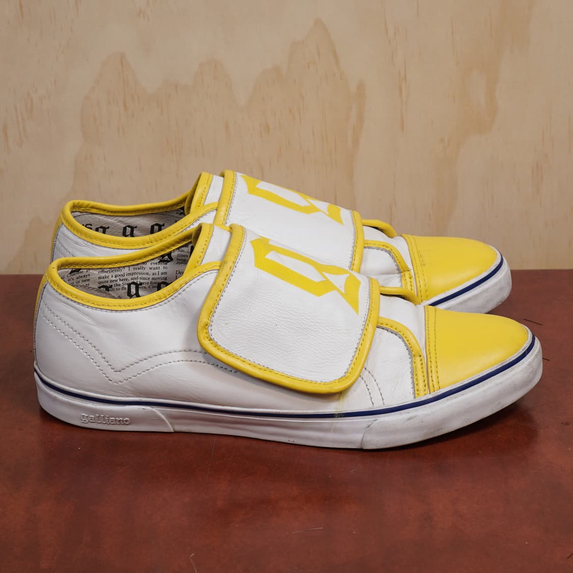 존갈리아노 레더 벨크로 스니커즈 상품이미지1