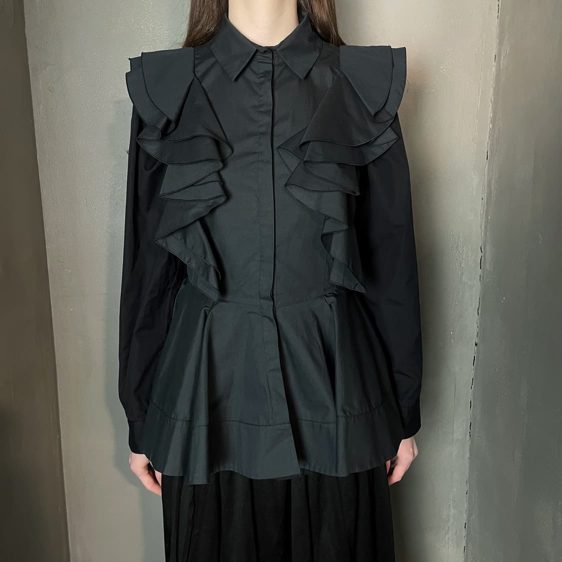 안토니오 베라르디 러플 페플럼 슬리브리스 탑 상품이미지2