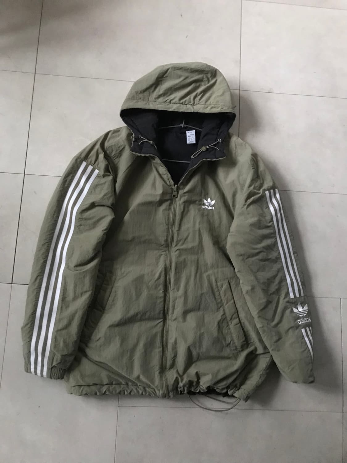 아디다스 리버시블 카키 블랙 패딩 상품이미지8