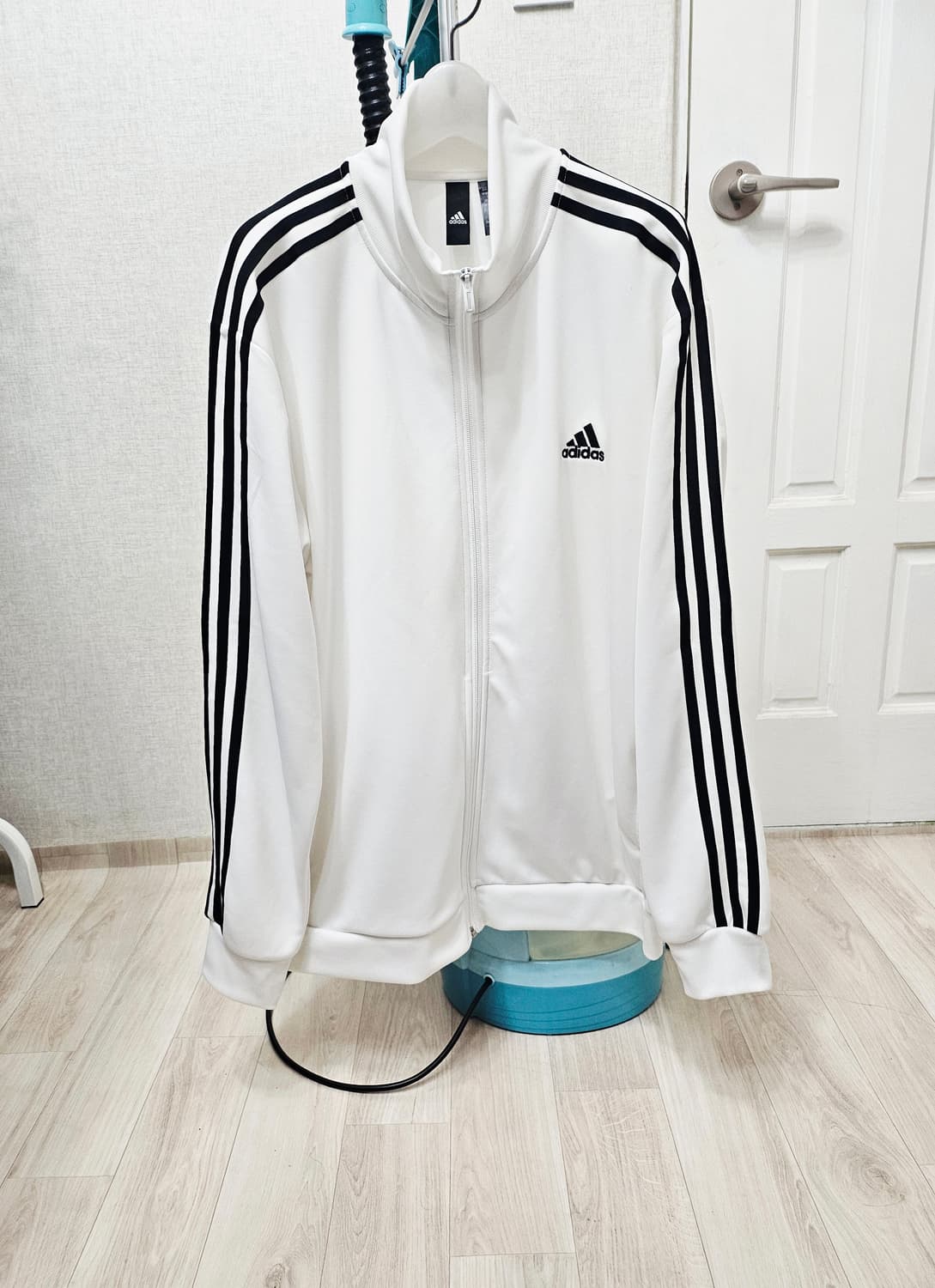 (110~115)2XL☆초대장급☆아디다스 에센셜 3st [흰검]트랙탑져지 상품이미지1