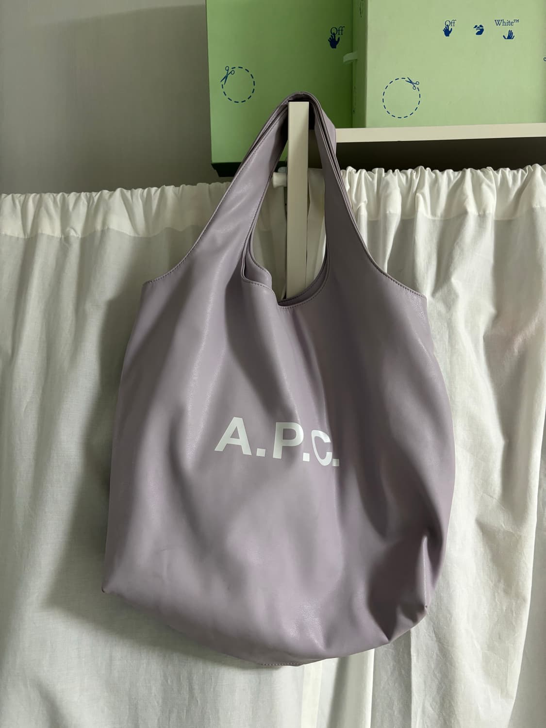 아페쎄 퍼플 니논 토트백 숄더백 라일락 보라 상품이미지3