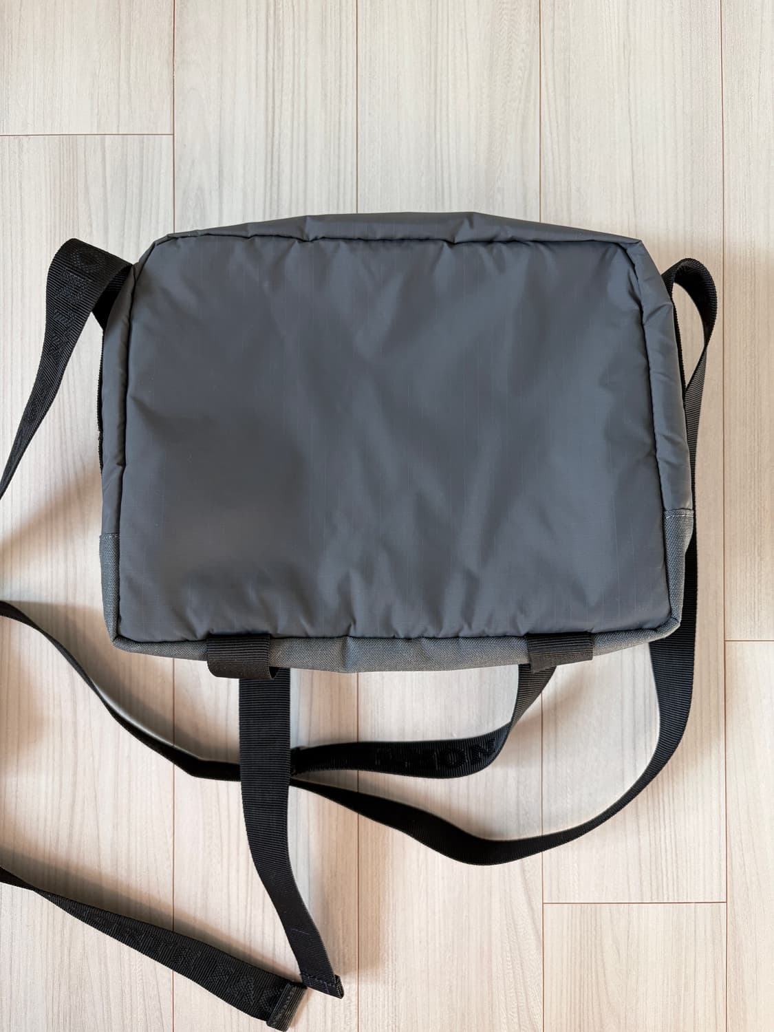 노스페이스 퍼플라벨 숄더백 아스팔트 그레이 상품이미지6