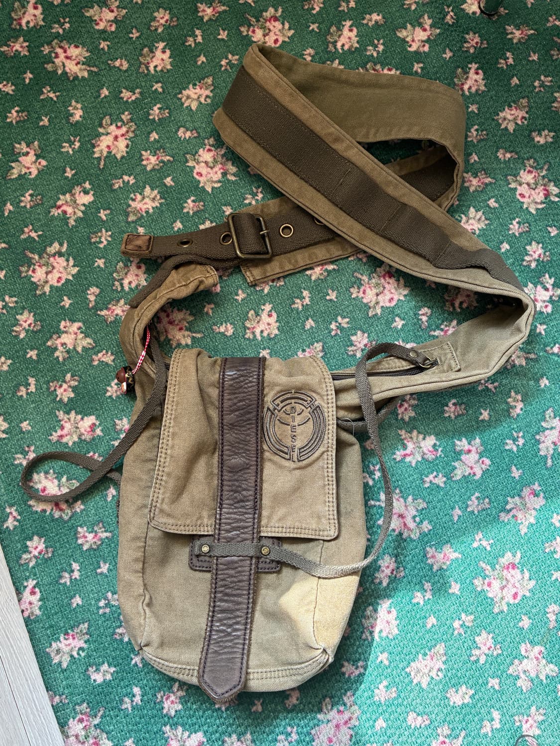 디젤 빈티지 크로스백 상품이미지1