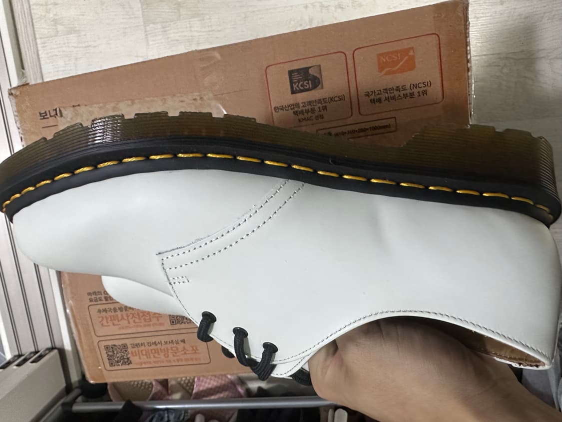 닥터마틴 1461 스무스 화이트 uk7 (260-265) 상품이미지6