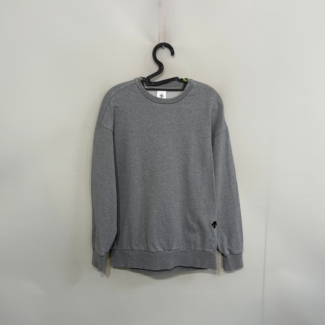 데상트 여성 맨투맨 티셔츠 85 상품이미지1