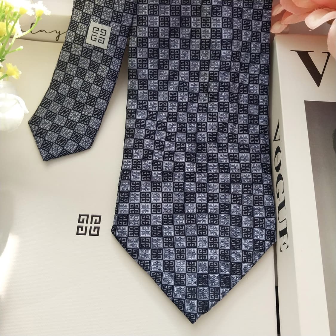 지방시 실크 4G 로고 패턴 넥타이 9.6cm S~A+등급 K1376
 상품이미지3