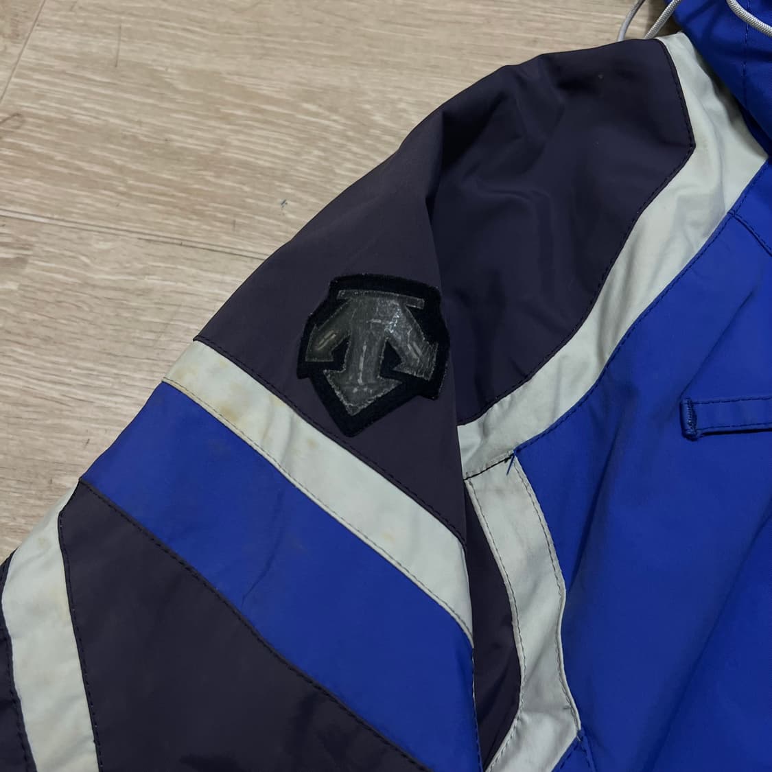 데상트 X 오가사카 콜라보 스키복 보드복 후드 스키점퍼 [블루] M/95 상품이미지5