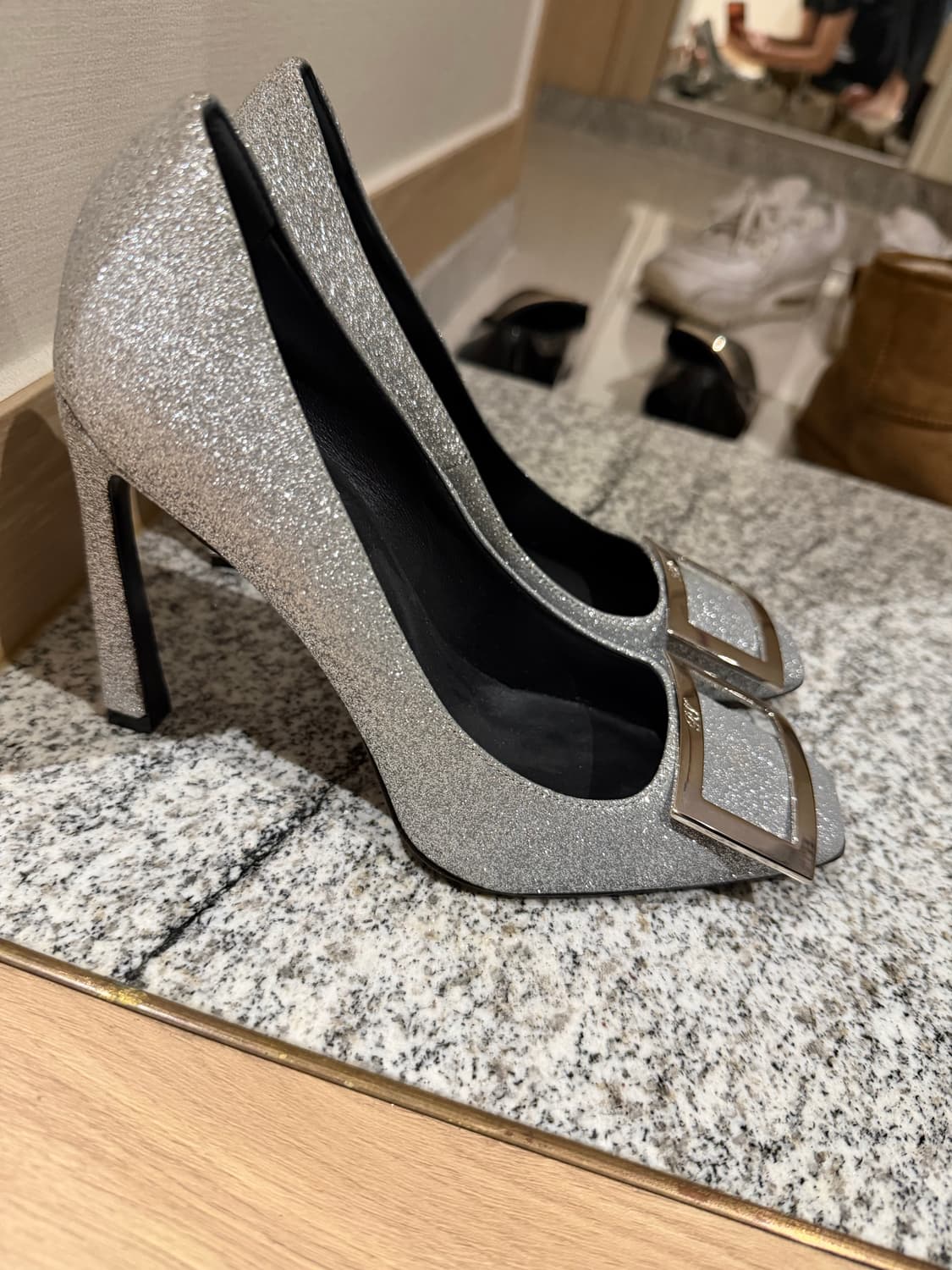 로저비비에 클리터 펌프스  상품이미지1