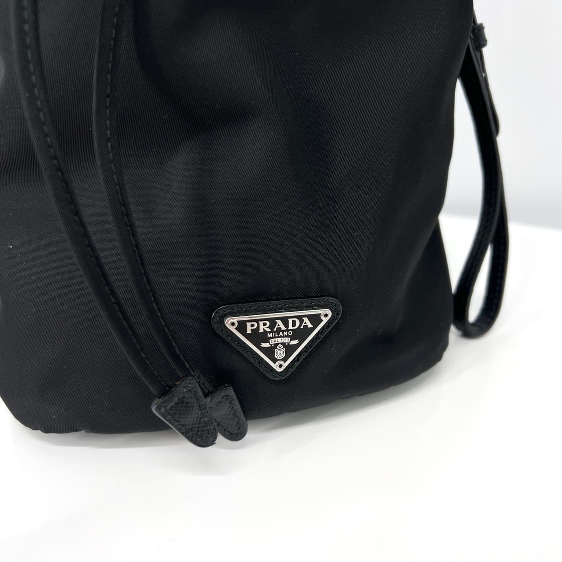 [감정완료] 프라다 나일론 버킷 파우치 블랙 상품이미지3
