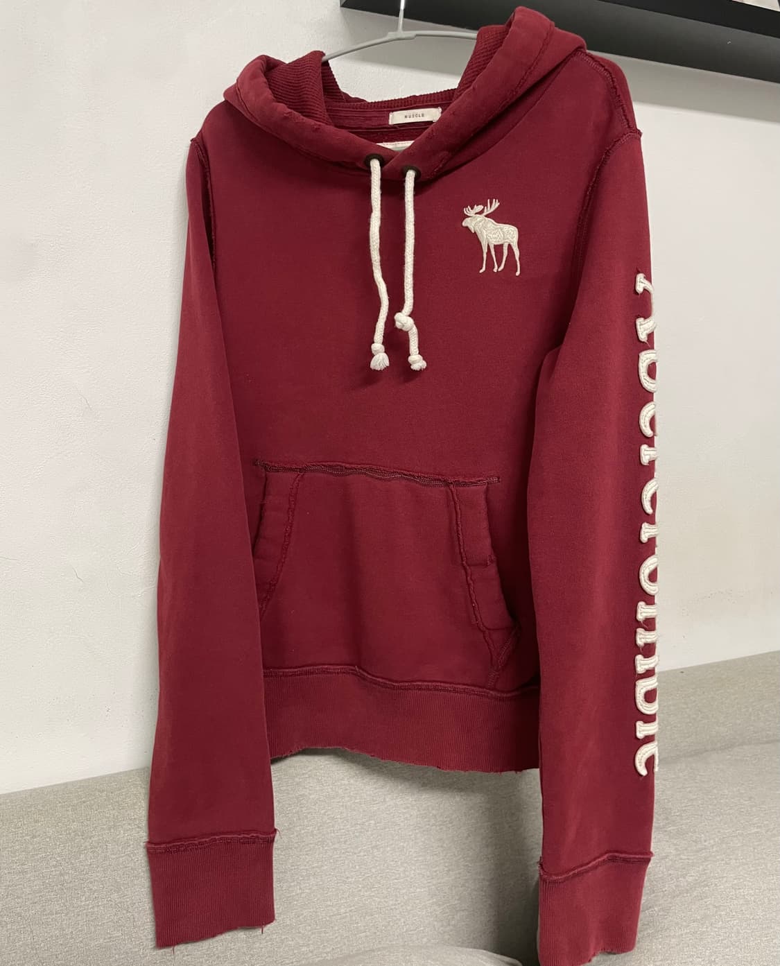 유일매물)아베크롬비 빅 순록 버건디 후드티 상품이미지5