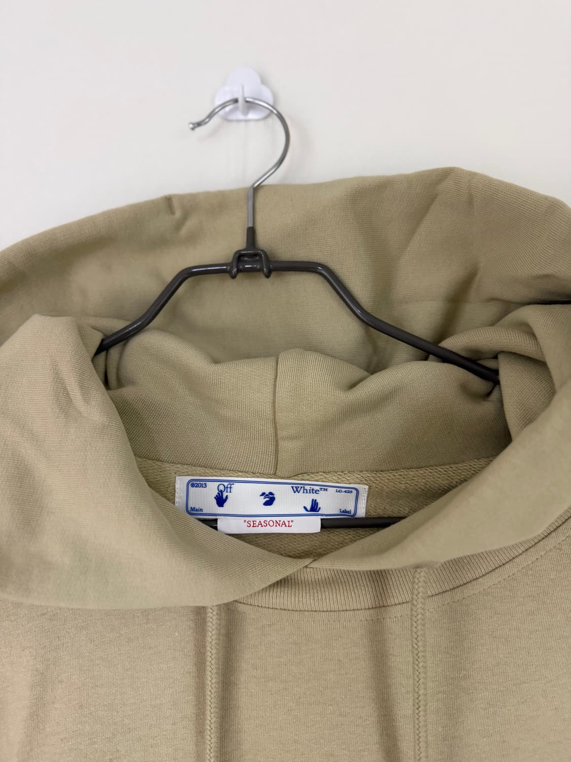 (새상품/정품) 오프화이트 스컬 화살표 맨투맨/롱슬리브 팝니다 XL 상품이미지3