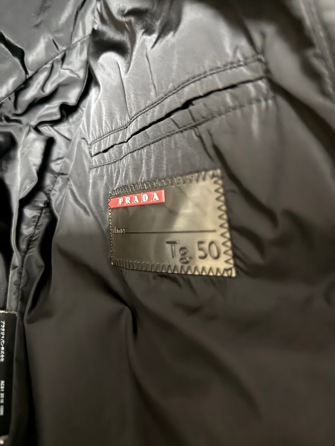 프라다 10Fw 밀리터리 핀스트라잎 레더 다운 패딩 상품이미지4