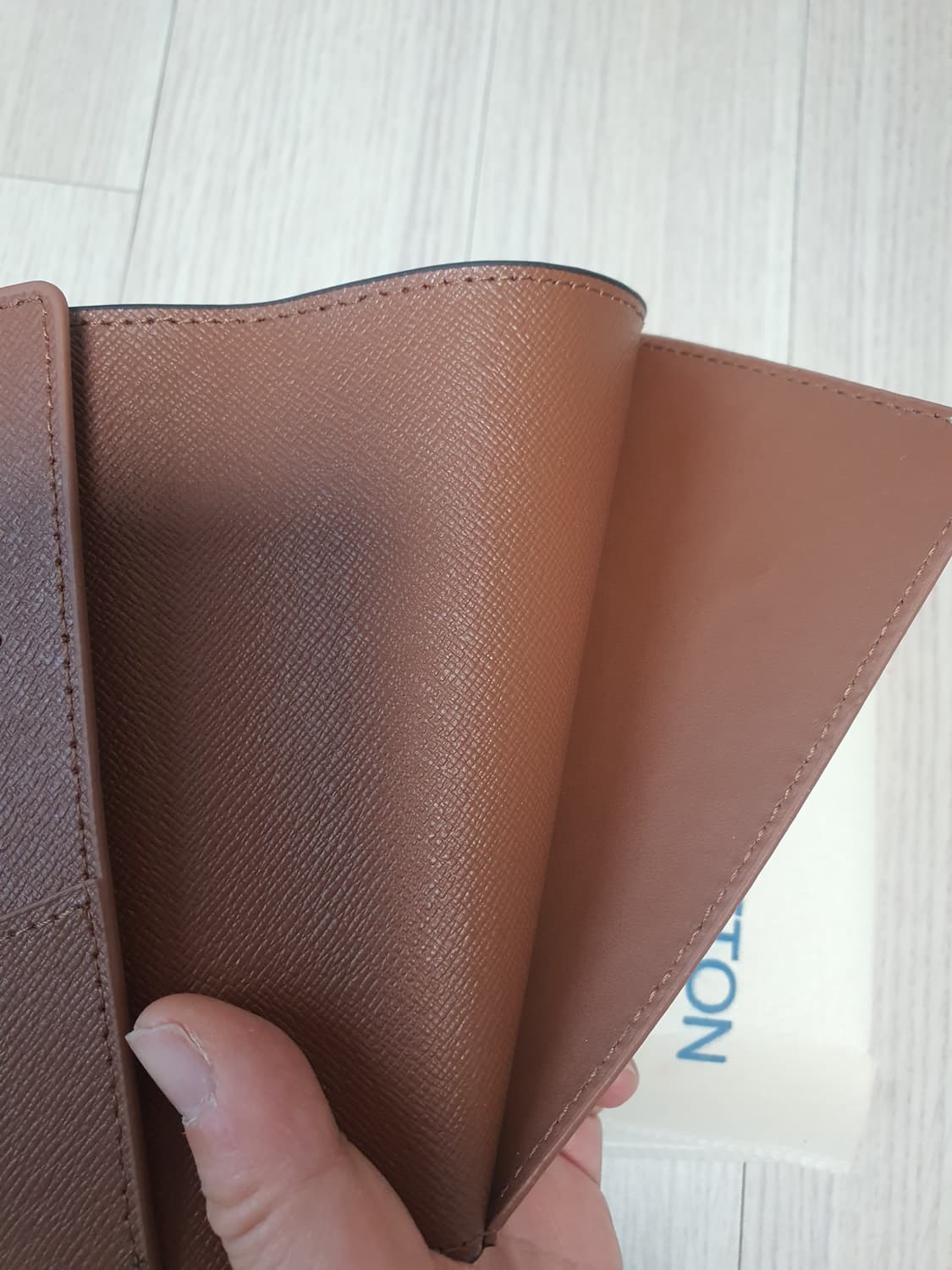 루이비통지갑 루이비통여권지갑 여권케이스 새상품 상품이미지5