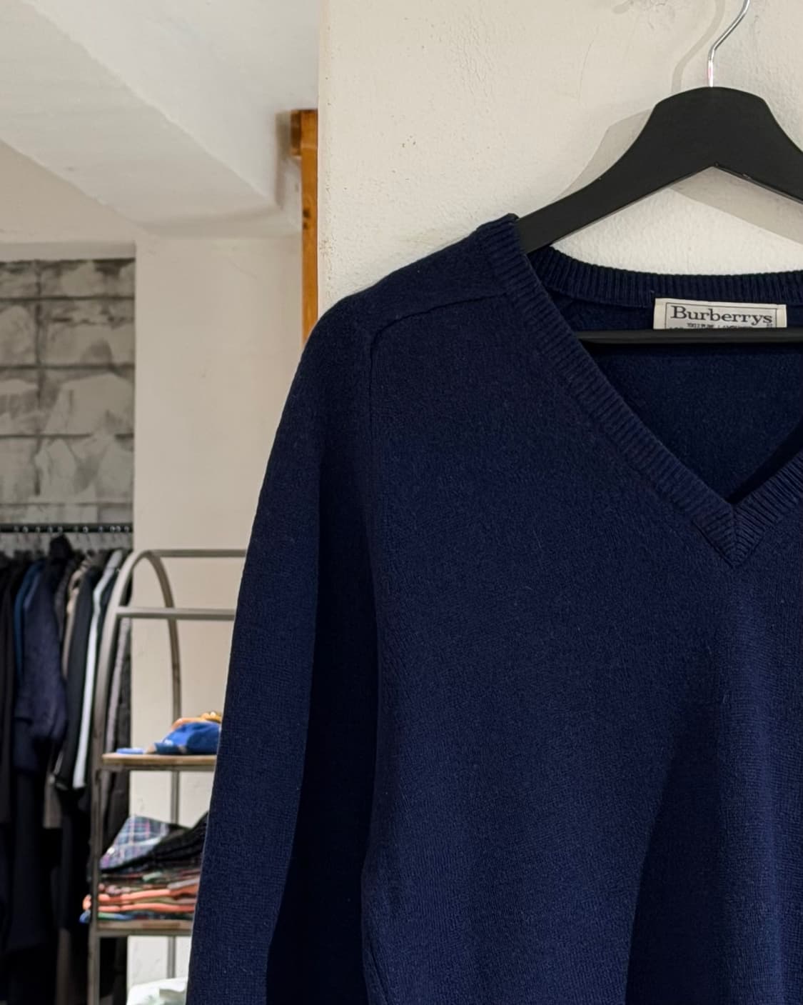 버버리 네이비 로고 램스울 브이넥 니트 상품이미지2