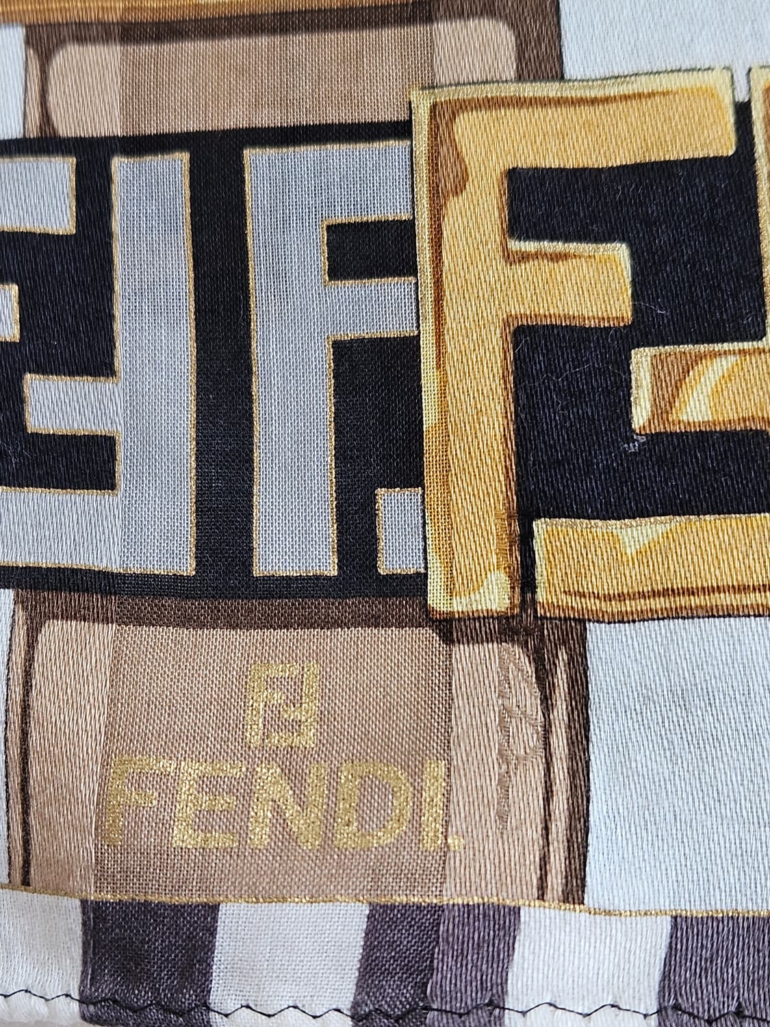 펜디(Fendi) 손수건 스카프 상품이미지6