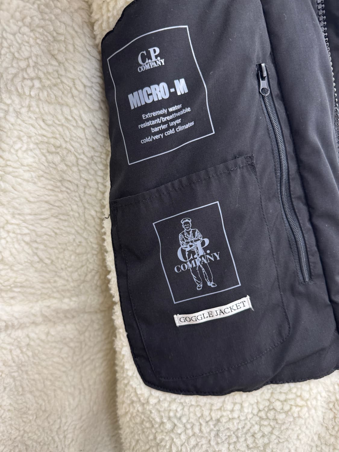 [정품] CP컴퍼니 MICRO-M 양털 고글 점퍼(네고 가능) 상품이미지5