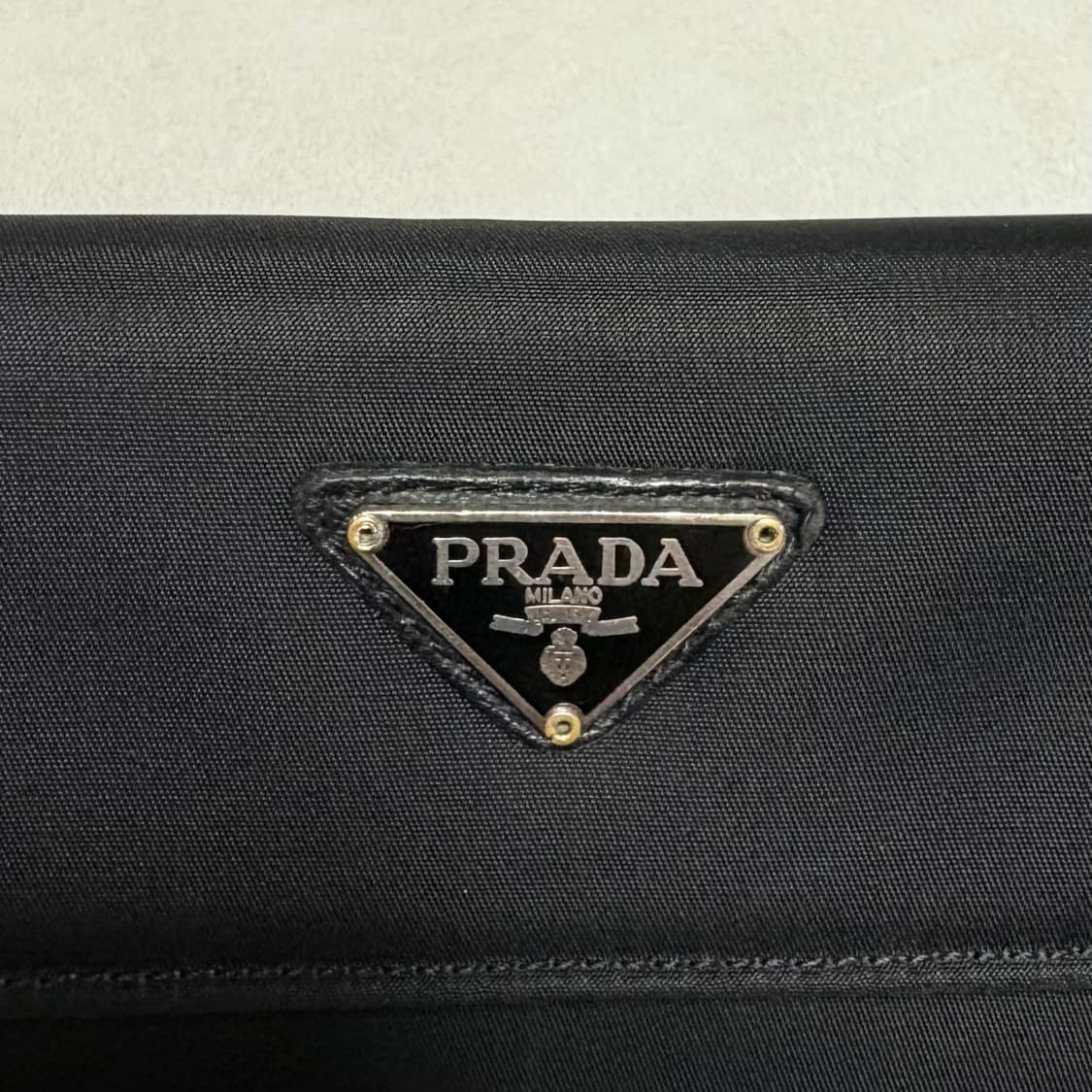 프라다 버튼 장지갑 상품이미지4