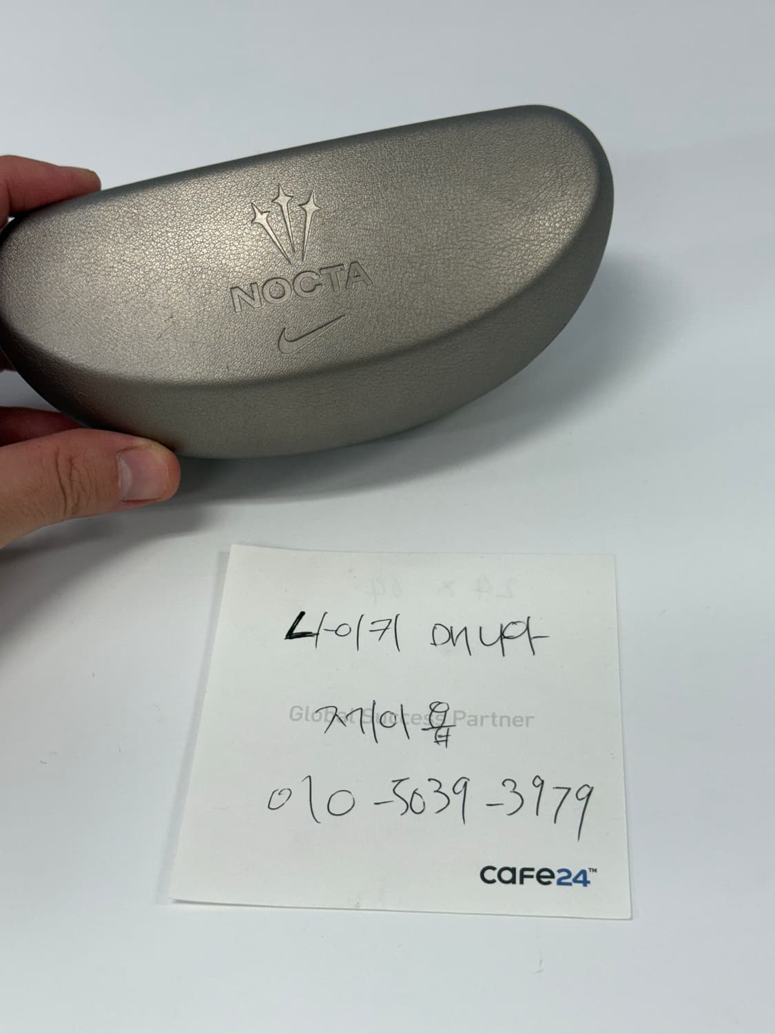 나이키 x 드레이크 녹타 윈드쉴드 엘리트 E 매트 선글라스 퓨어 플래티넘 상품이미지4