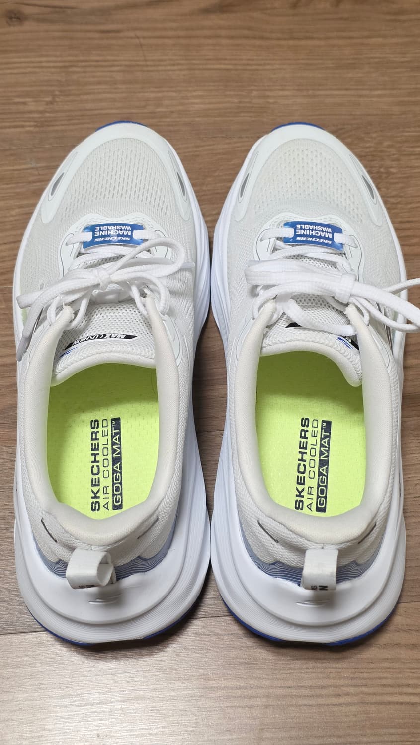 스케쳐스 26ss 여성 맥스런 화이트 상품이미지4