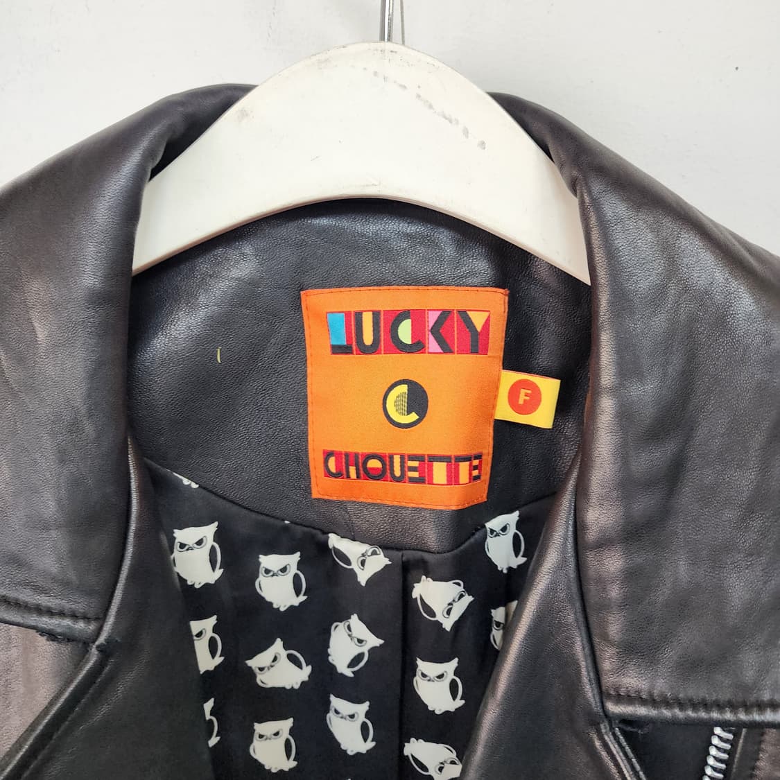 럭키슈에뜨 블랙 가죽 라이더 자켓 상품이미지2