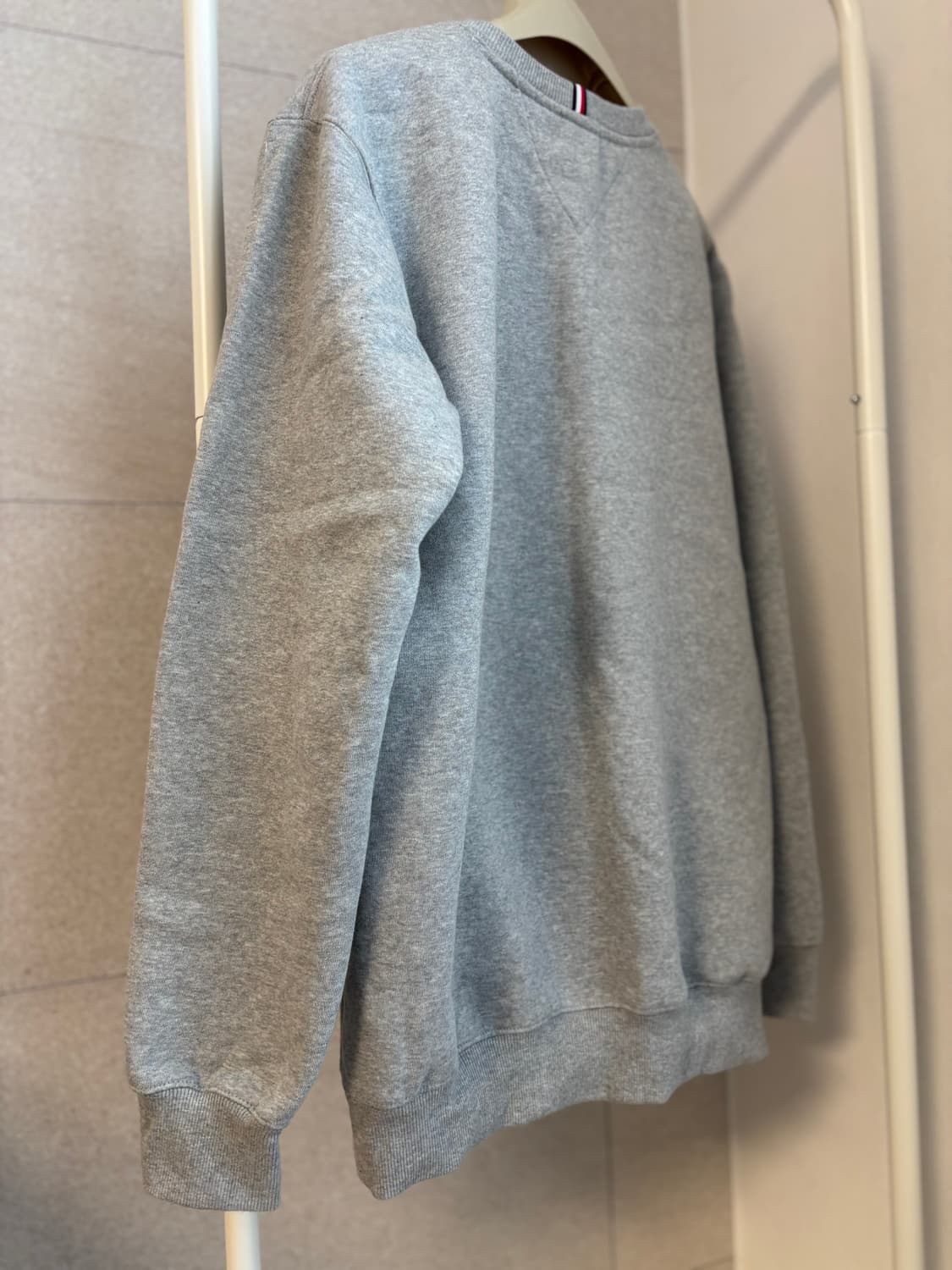 타미힐피거 맨투맨 티셔츠 상품이미지3