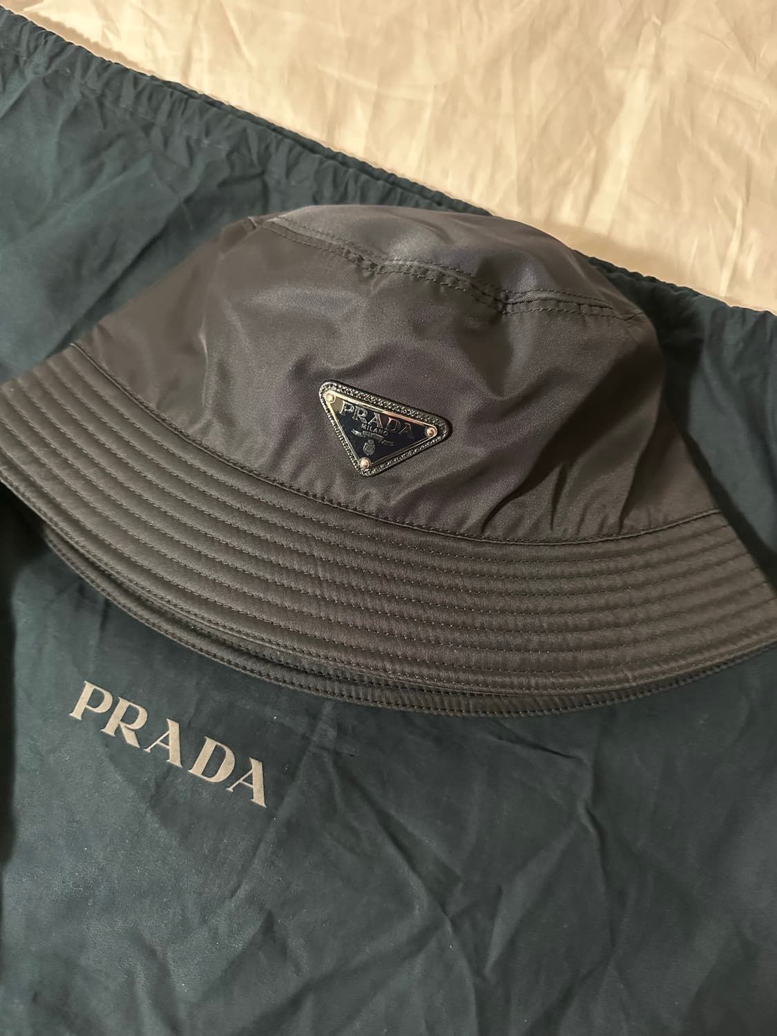 Prada re-nylon bucket hat 상품이미지4