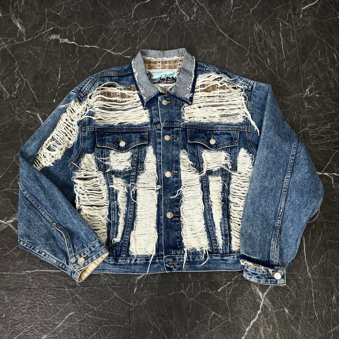 스파이더 웹 데미지 크롭 데님 트러커 자켓 상품이미지5