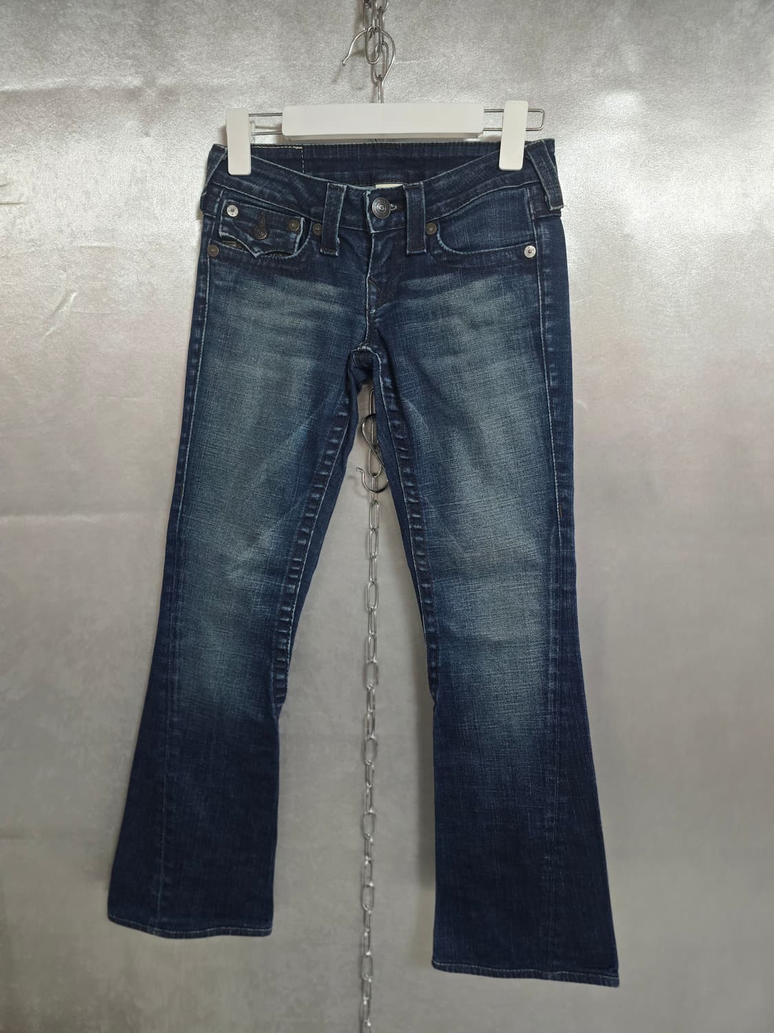 TrueReligion 트루릴리젼 워싱 세미 부츠컷 데님 팬츠 상품이미지1