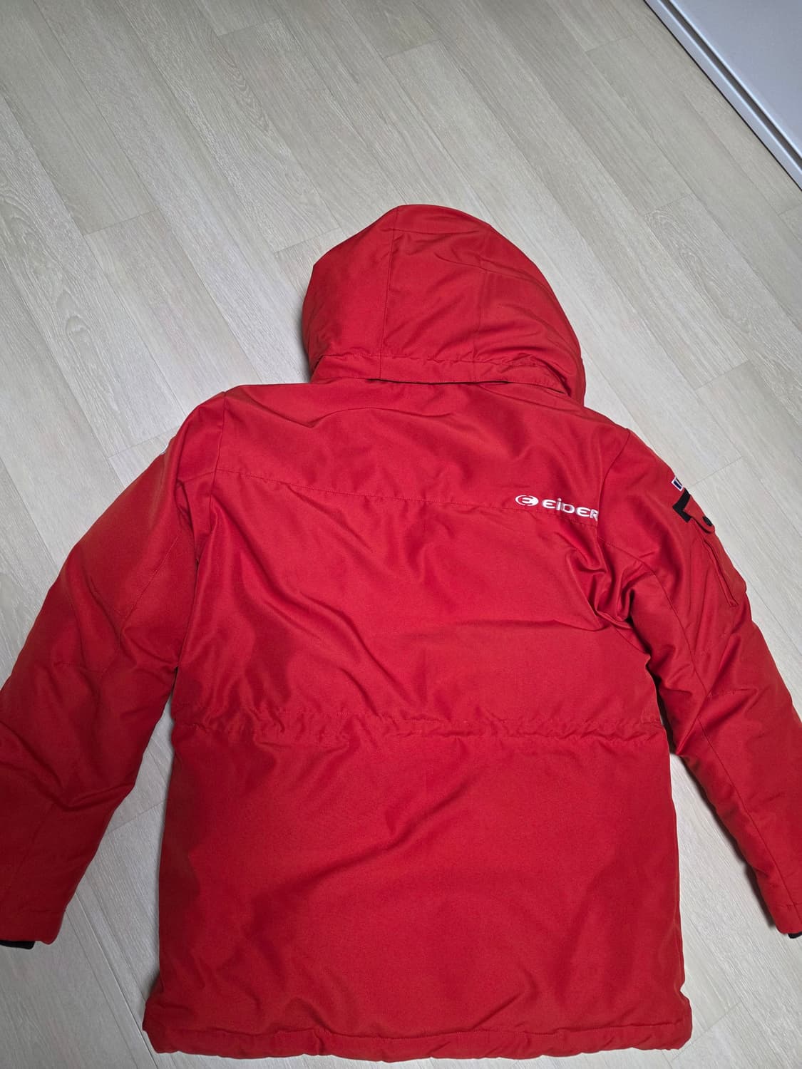 아이더 베오른 2 알파  다운 자켓 팝니다 상품이미지3