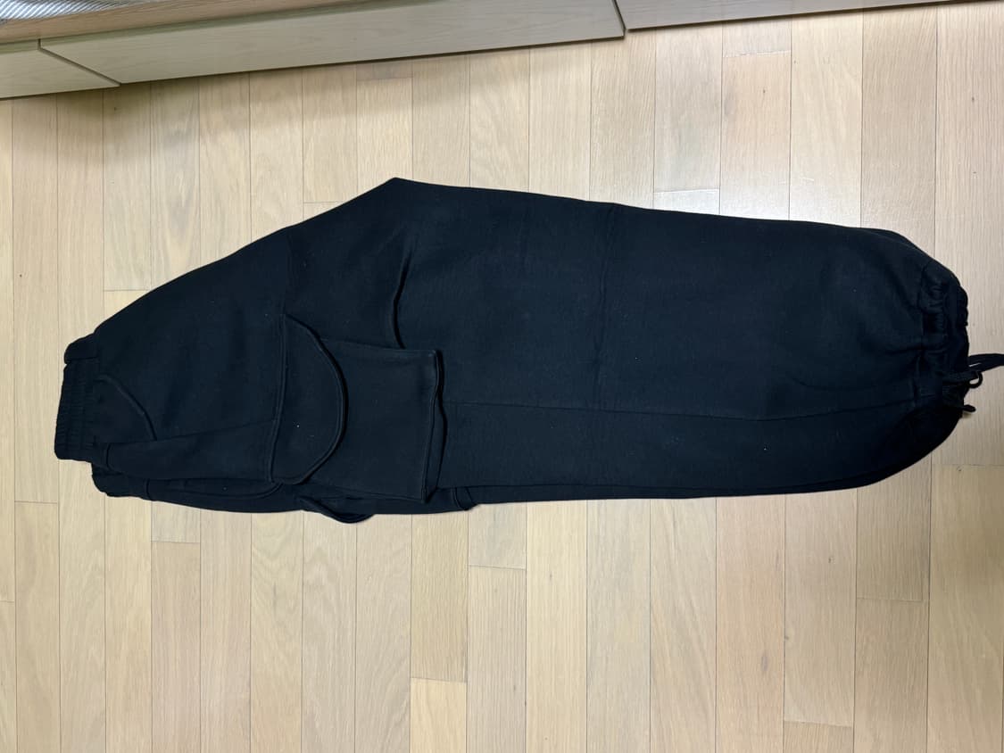 MJD x 코인 서울 와이드 카고 스웨트 팬츠 블랙 상품이미지5